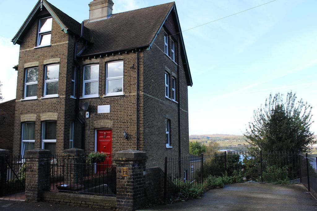 Botleigh Villa Rochester  Ngoại thất bức ảnh